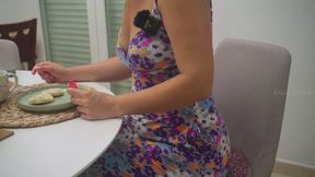 Eating, burping and stuffed belly play
