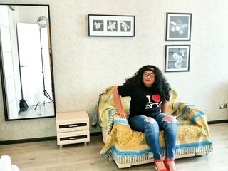 Casting of a hawt breathtaking mama brunette hair