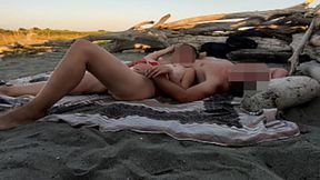 STEPDAUGHTER ASSISTS ME AT BEACH AS I CUM - REAL);$