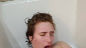 Cute Girl Masturbates with Showerhead Orgasm