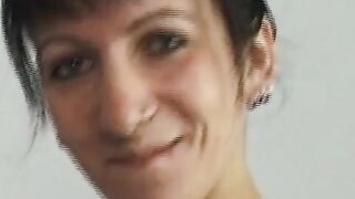 Pose auf dem Hotelzimmer Deutsche Milf