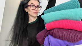 Six sweaters try on ( 2688x1512)