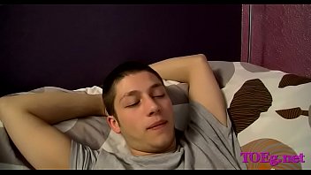 Sexy foot fetish cam play