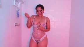 Colombian beauty masturbates and squirts in shower - Amateur Porn