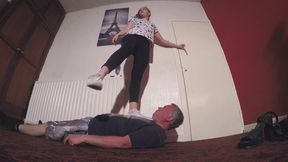 Converse All Stars Trampling FLOOR CAM (4K)