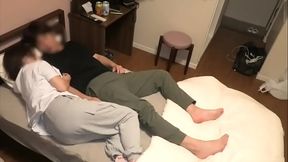 抜きたい時に大◯生彼女がお泊まりしに来て一緒にお菓子食べながら乾杯&rarr_一緒にお風呂でイチャイチャ&rarr_歯磨き&rarr_ベッドで大◯生彼女との素人SEX迄のルーティーン動画。