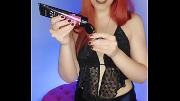 Los CORNUDOS tambien celebran HALLOWEEN... Pero complaciendo a su AMA lookeados de putitas!