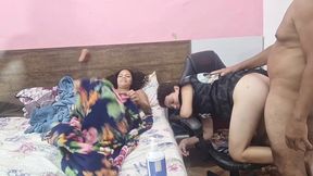 gravida de 09 meses, sem poder transar, chama as amigas para dar o cu para o marido.