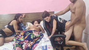 gravida de 09 meses, sem poder transar, chama as amigas para dar o cu para o marido.