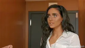 Sexy Babe Rammed Hard In Hotel Room - Naomi Woods