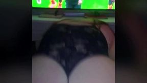 me vuelvo a follar a la mama de mi amigo viendo el juego de francia vs marruecos