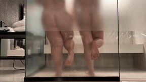 Lets shower? Juliette and Dolce Amaran on the shower MOBILE - FEET SEDUCTION - FEET FETISH - LONG TOENAILS - BBW - CURVY BODY - CHUBBY - THICK THIGHS