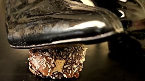 [Food Crush Foot] Patent Boots vs. Chocolate-Covered Marshmallow (Texture & Sound)