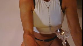 Steff165: Ejaculates in a crystal glass while having a trans moment