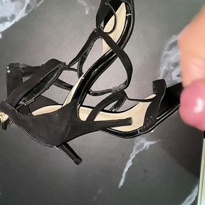 Last cum on the black heel sandal