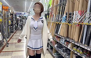 I dressed a perverted big-breasted MILF in a sailor suit and took her for an exposure walk.asian