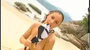 Sexy Brunette With Curvy Ass Gives Epic Blowjob Before Joining MMF Action