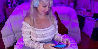 Rosie's Notty Hotty Cumshotty Live Chillax Cam Show