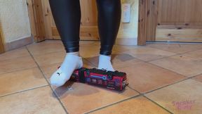 Sneaker-Girl Akira - Toy Bus Crush