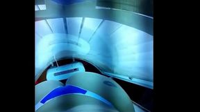 Na maquina de bronzeamento me exibindo - Bunda Gigante sentando gostoso -  - Participe dos meus V&iacute_deos -