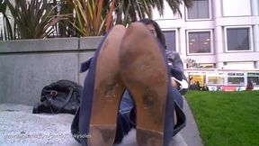 SMELL MY DEADLY STINKY FEET RIGHT NOW