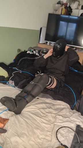 enyoing my vibrator and inflatebel but plug