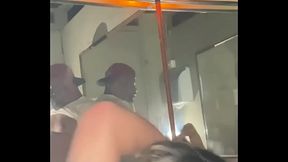 MAMANDO E LEVANDO PICA DE SEGURAN&Ccedil_A DA BALADA PARA N&Atilde_O PAGAR ENTRADA SEM TARJAS