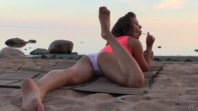 Kinky Lucy Dances Naked In The Beach & Masturbates With A Lollipop!