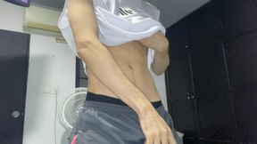 TWINK VERGON MORSTRANDO VERGA
