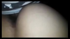 comendo a namorada com os pais dela na cozinha