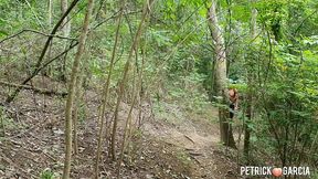 subi a trilha e no caminho encontro um cafucu na punheta nao resistir e gozamos juntos