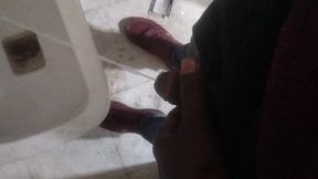 Bhabhi ko dekh kar hilane ka man kiya