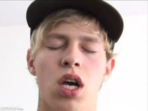 Skater Fabien Rossi Worships Mate’s Boner