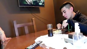 madrastra ninfomana no para de cojerse al hijastro, parte 2