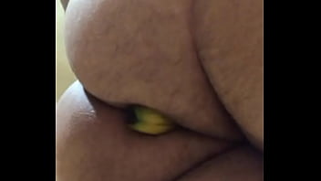 El desayuno es la comida mas importante del dia. Comiendo Platano por el ano. Parte 1