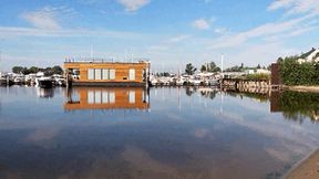 Accident in Public Locker Room!