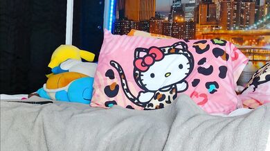 Siclianprincess From Sextpanther Squirting & Having an Orgasm