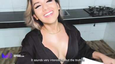 Mujer pequeña y de tetas grandes es follada por un colombiano - Max Betancur y Naty Delgado