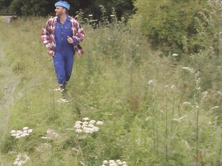 Golden-haired Kelly Trump as porn star Jeannie seduces him with magic until that guy cums.