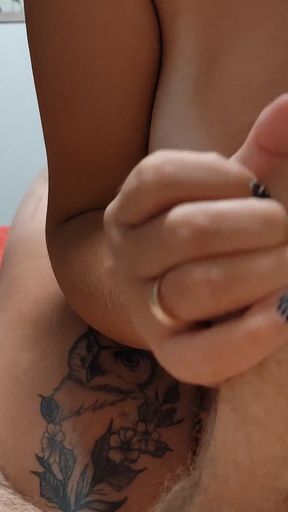 A sexy neighbor came to visit and asked me to jerk off my dick, and at the same time sucked me off   Clip 1
