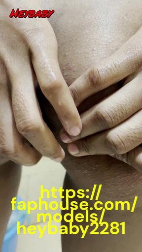 Hot Girl Perform Nice Blowjob and Her Nude Bath