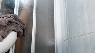 &nbsp;sexy wife in the shower