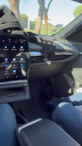 Je Vide Les Couilles Du Mec Dans Sa Voiture