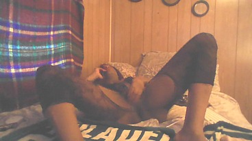 Tranny Nitra cums from phone bone