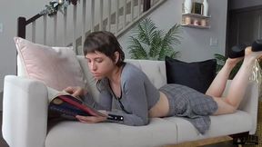 Reading and Shoeplay Tease featuring Melancholic (Remastered) - 720 wmv