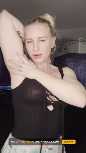 Solo Armpit Worship