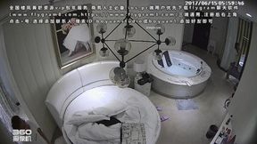 未流出虎台经典房偷拍情侣半夜不睡觉激情做爱，女的很善解人意顺势口交