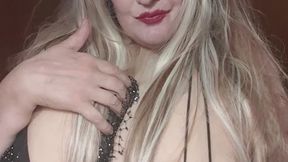 CupKCindy is giving a joi with a squirting toy see me and hear me was my sexy voice I am playing around with a white squirting toy showing my big boobies mov