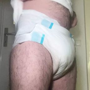 Big Diaper under jeans