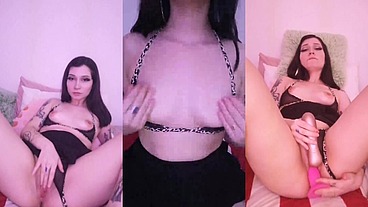 Chilena veinteañera sola en casa